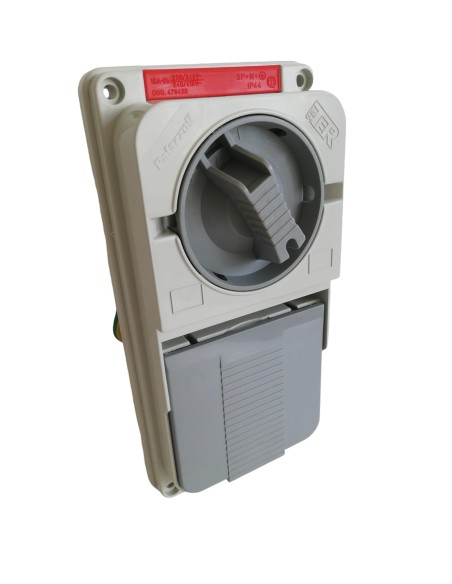 Verriegelte Steckdose IP44 ter 16a 3p+t+n